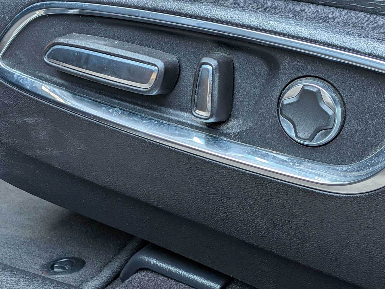 Thumbnail: 2019 Acura MDX - 16