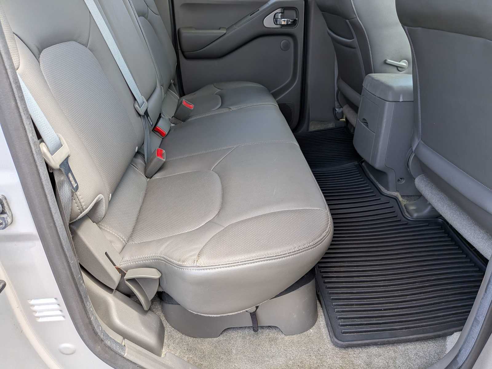 Thumbnail: 2012 Nissan Frontier - 18