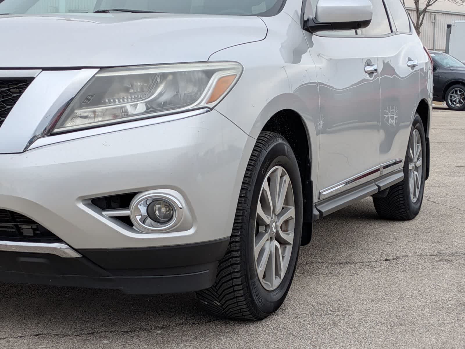 Thumbnail: 2015 Nissan Pathfinder - 10