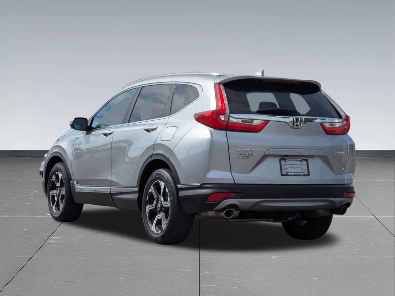 2019 Honda CR-V Touring photo 4