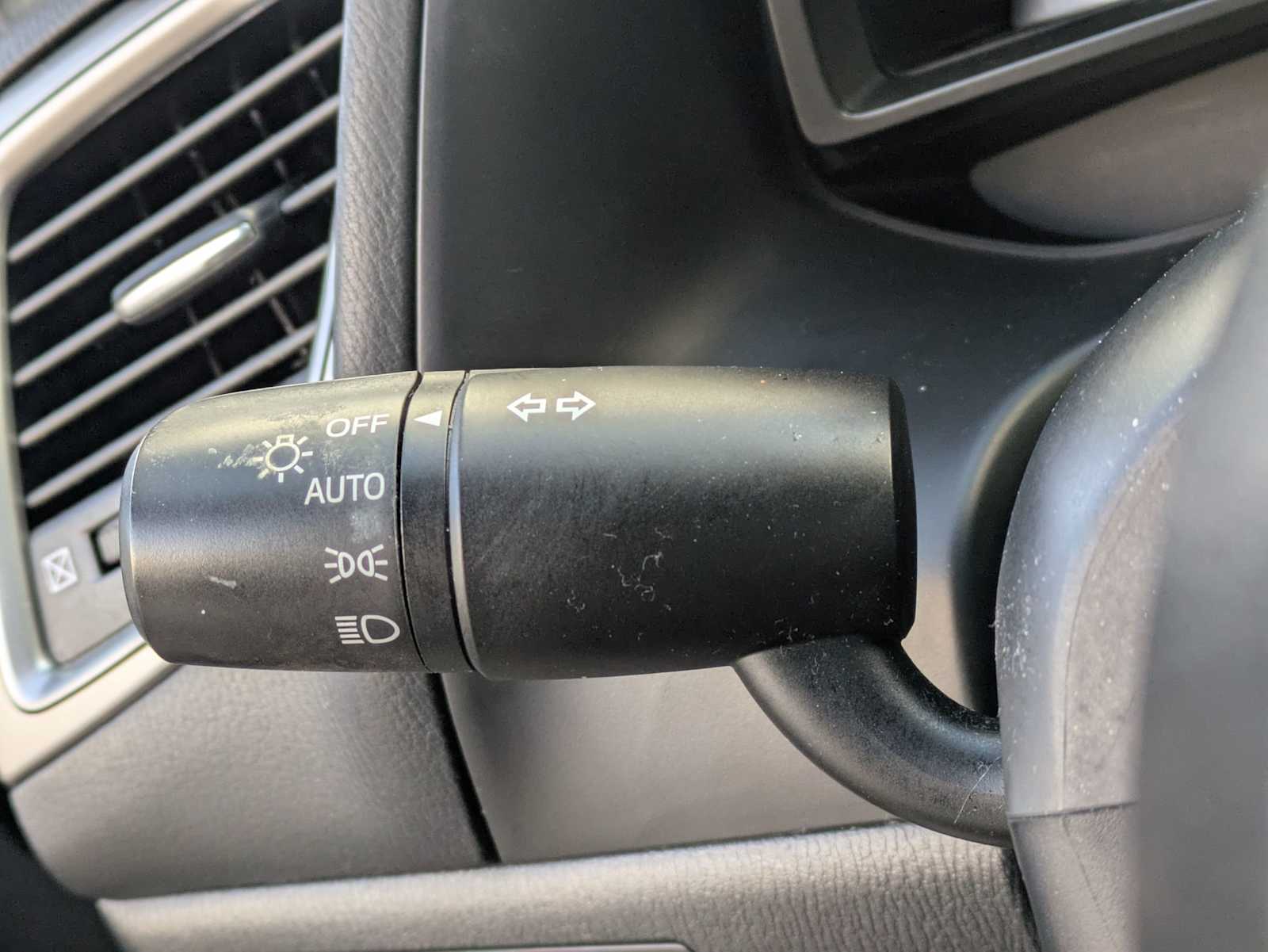 Thumbnail: 2018 Mazda Mazda3 - 25