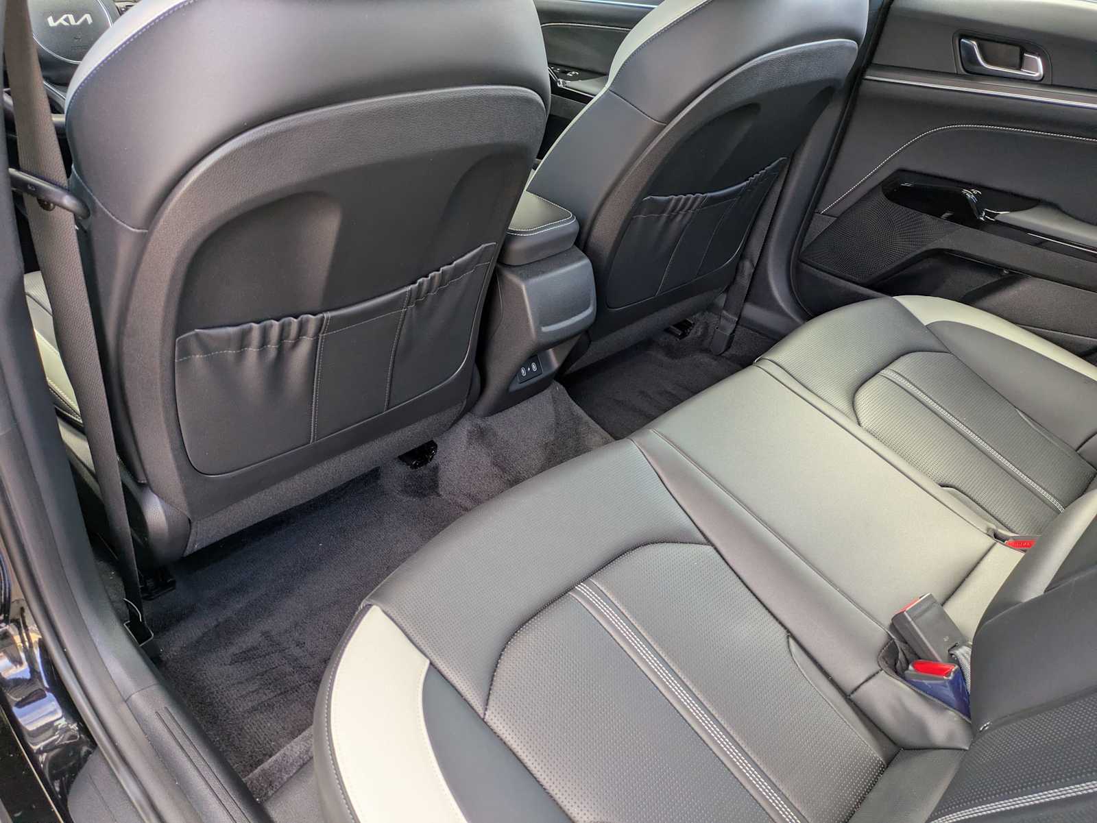 Thumbnail: 2025 Kia K5 - 17