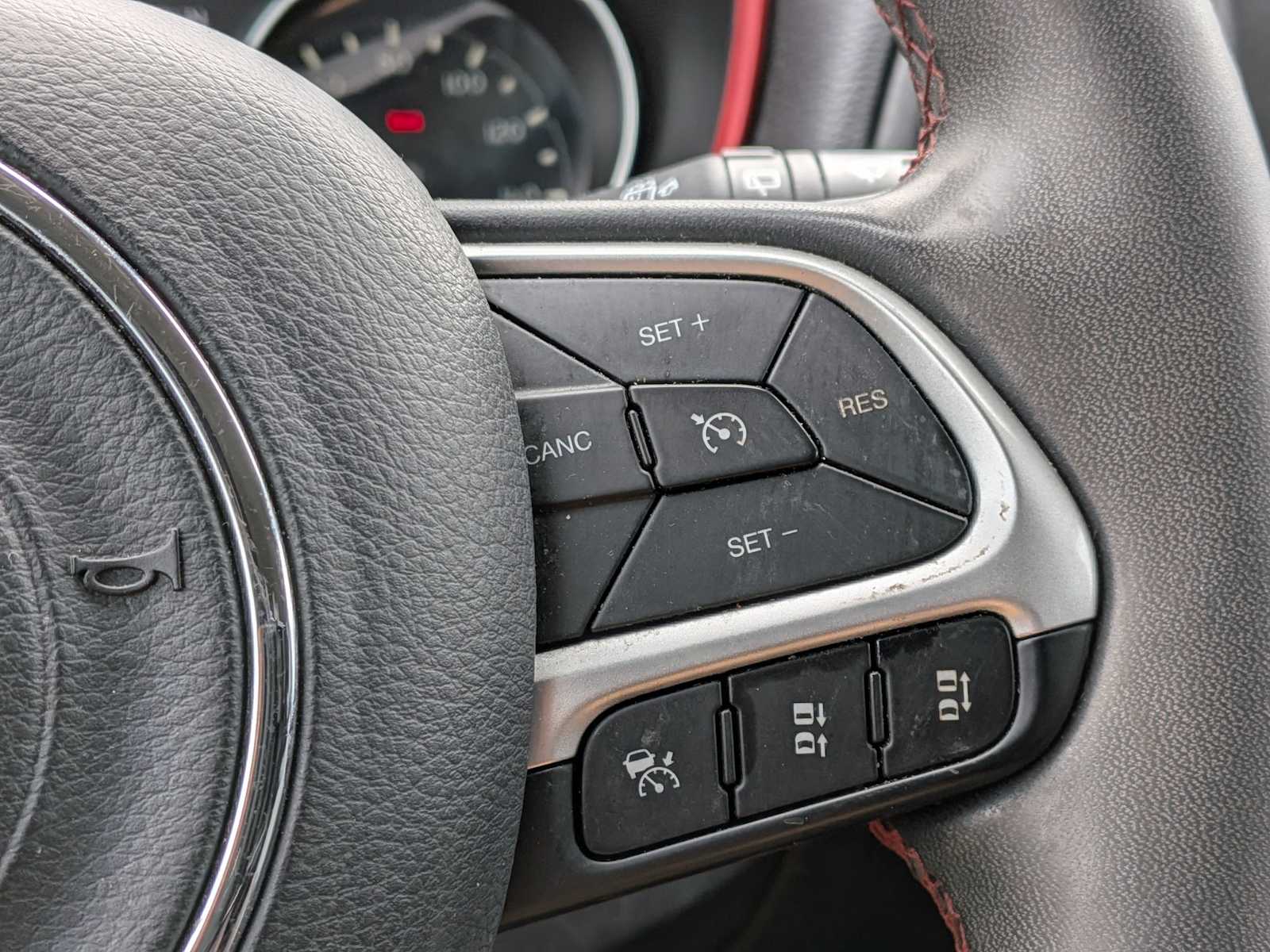 Thumbnail: 2021 Jeep Compass - 23