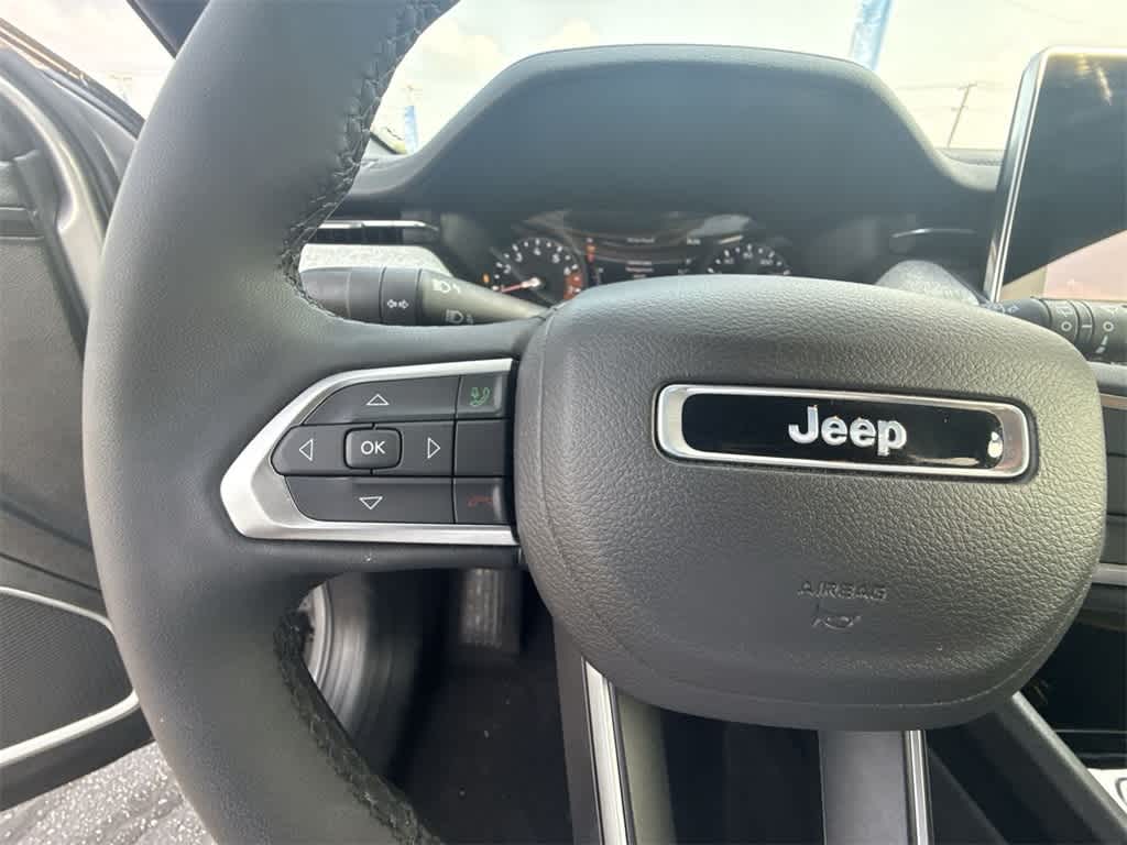 Thumbnail: 2023 Jeep Compass - 22