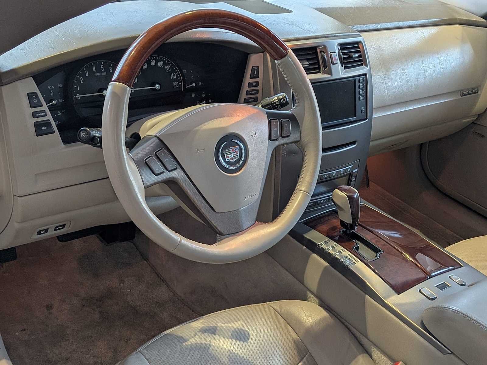 Thumbnail: 2005 Cadillac XLR - 2