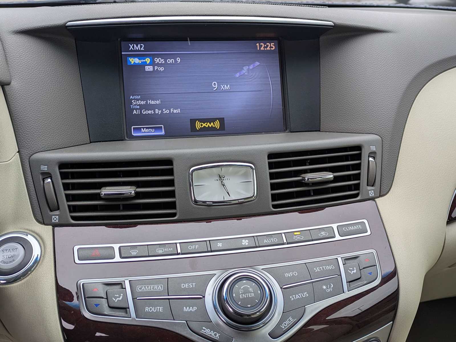 Thumbnail: 2016 INFINITI Q70 - 28