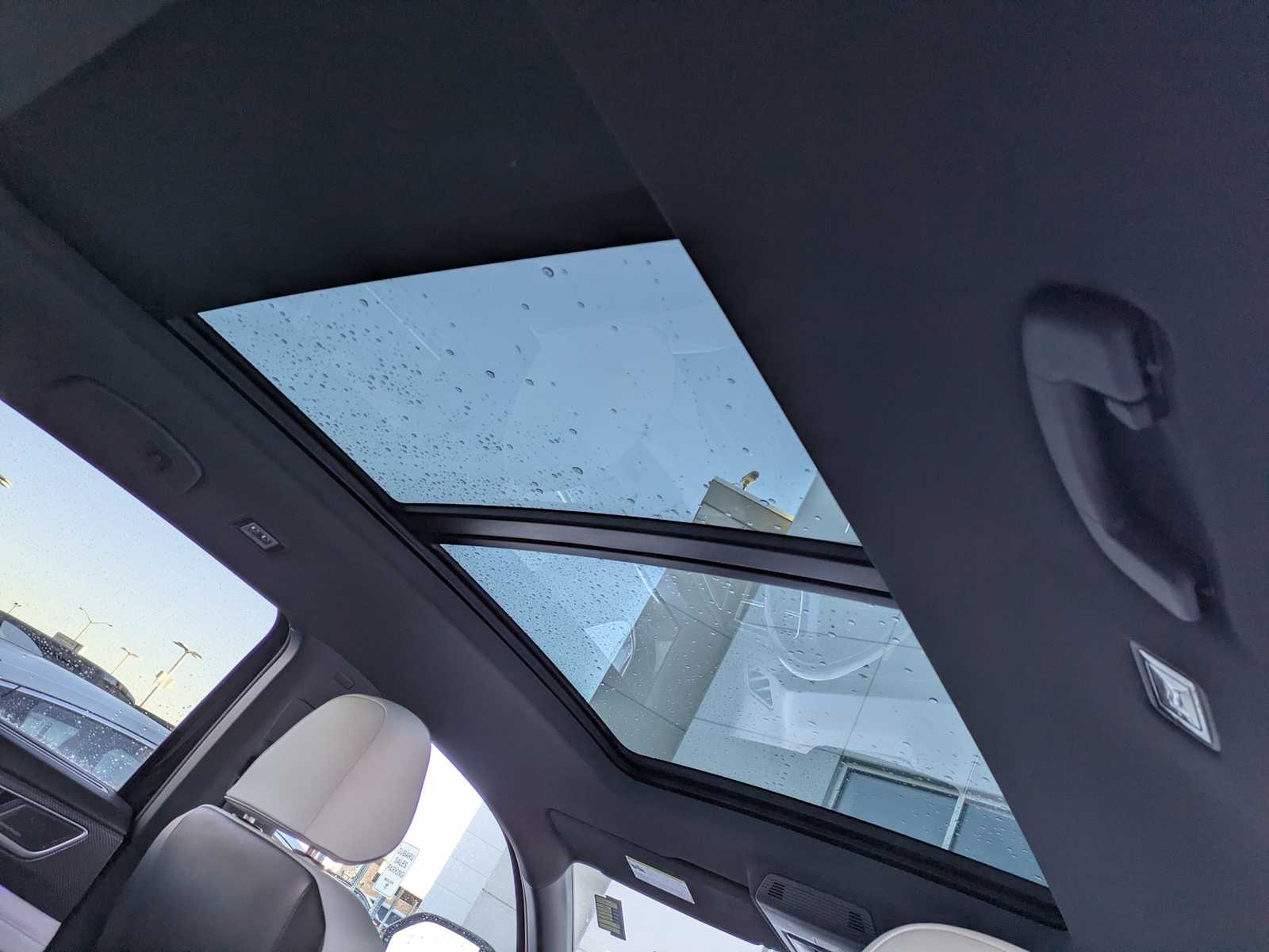 Thumbnail: 2024 Volkswagen Atlas - 21