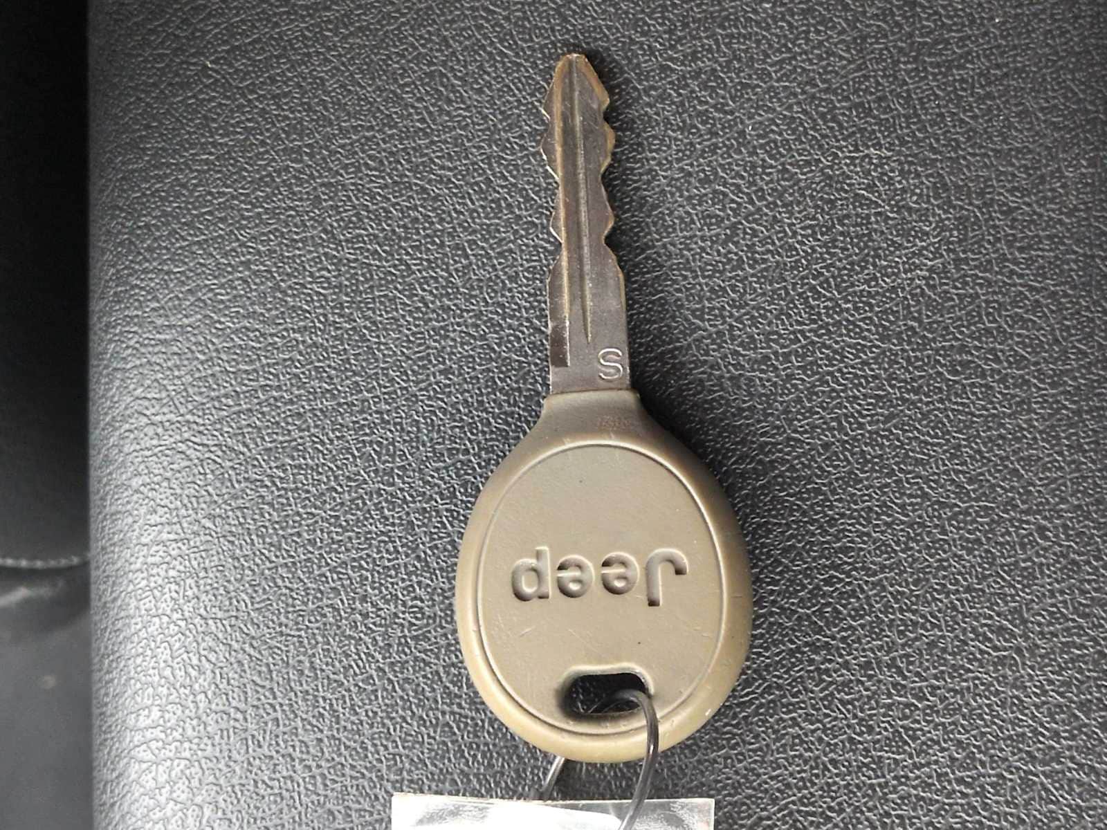 Thumbnail: 2015 Jeep Compass - 30