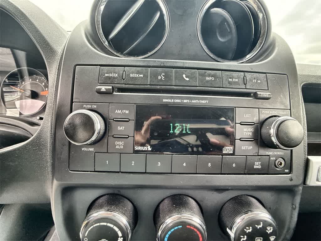 Thumbnail: 2016 Jeep Compass - 25