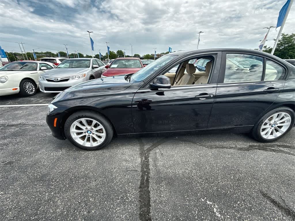 Thumbnail: 2016 BMW 3 Series - 3