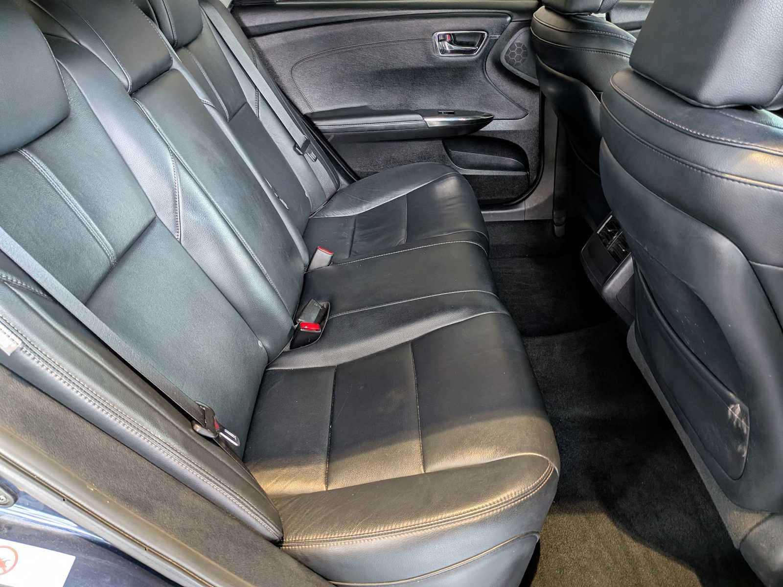 Thumbnail: 2018 Toyota Avalon - 18