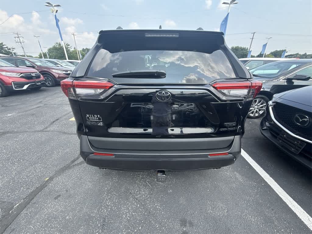 Thumbnail: 2020 Toyota RAV4 - 12
