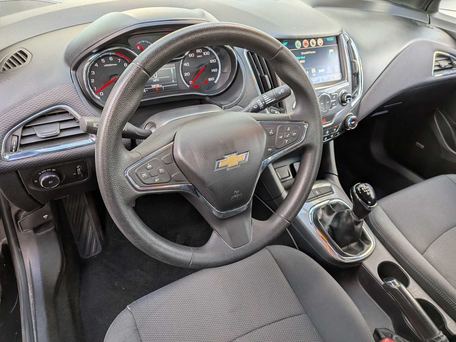 Thumbnail: 2017 Chevrolet Cruze - 19