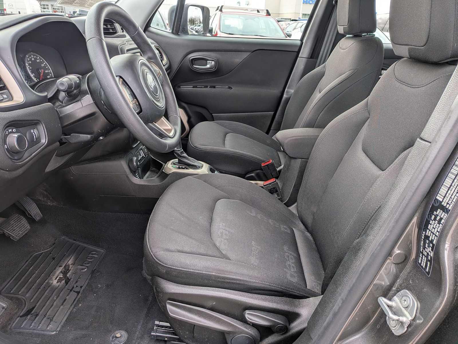 Thumbnail: 2017 Jeep Renegade - 16