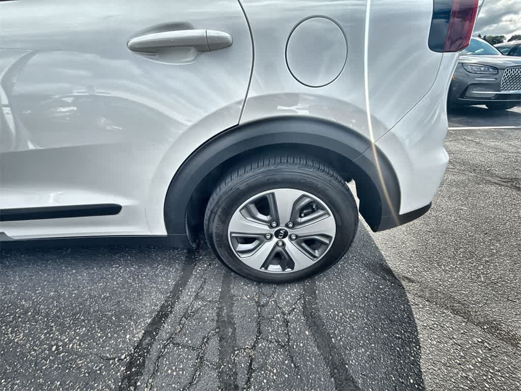 Thumbnail: 2019 Kia Niro - 13