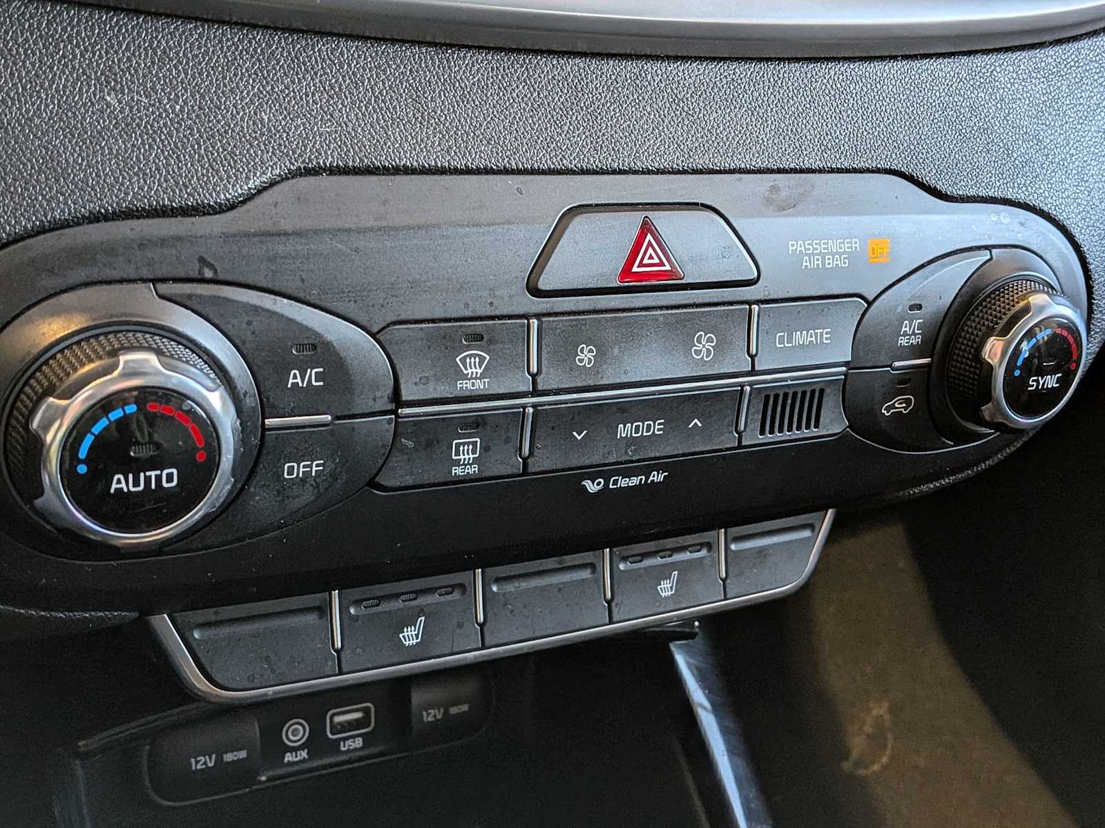 Thumbnail: 2018 Kia Sorento - 32