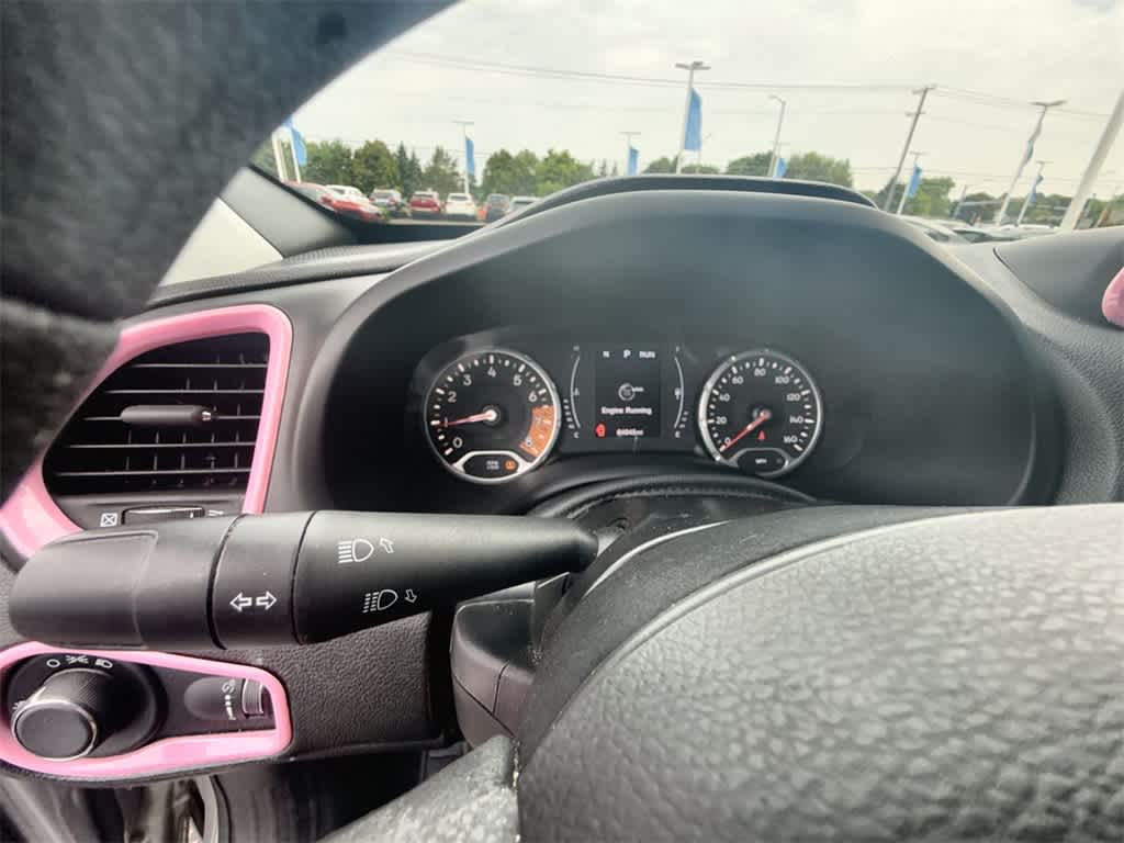 Thumbnail: 2019 Jeep Renegade - 25