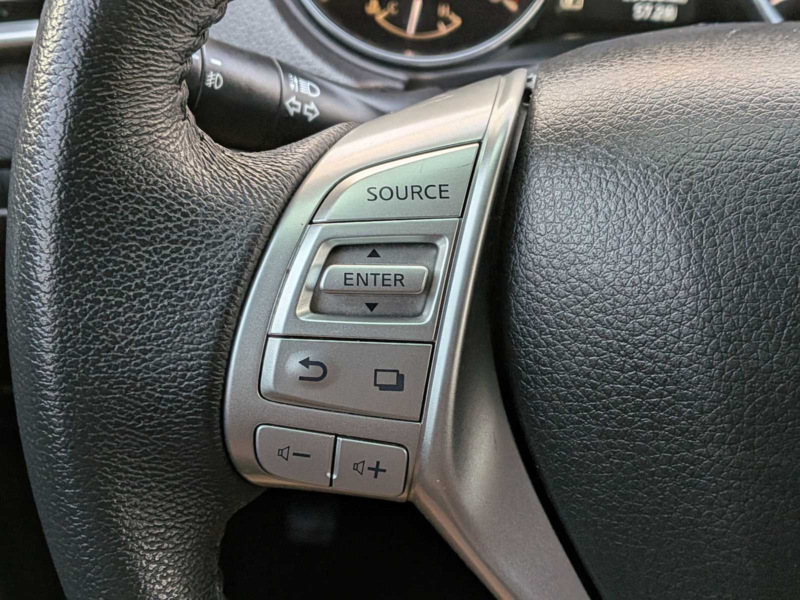 Thumbnail: 2015 Nissan Rogue - 24