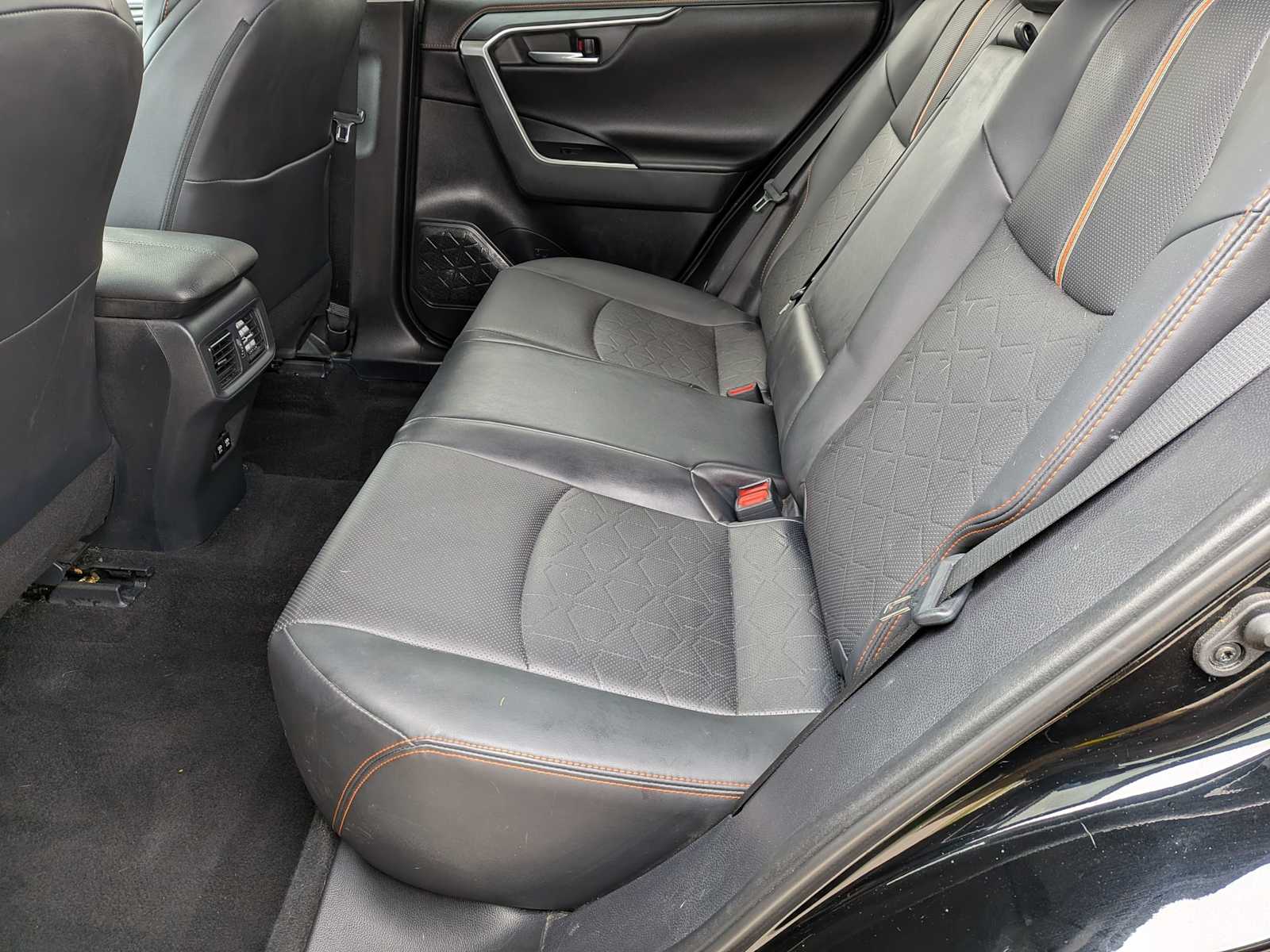 Thumbnail: 2019 Toyota RAV4 - 19