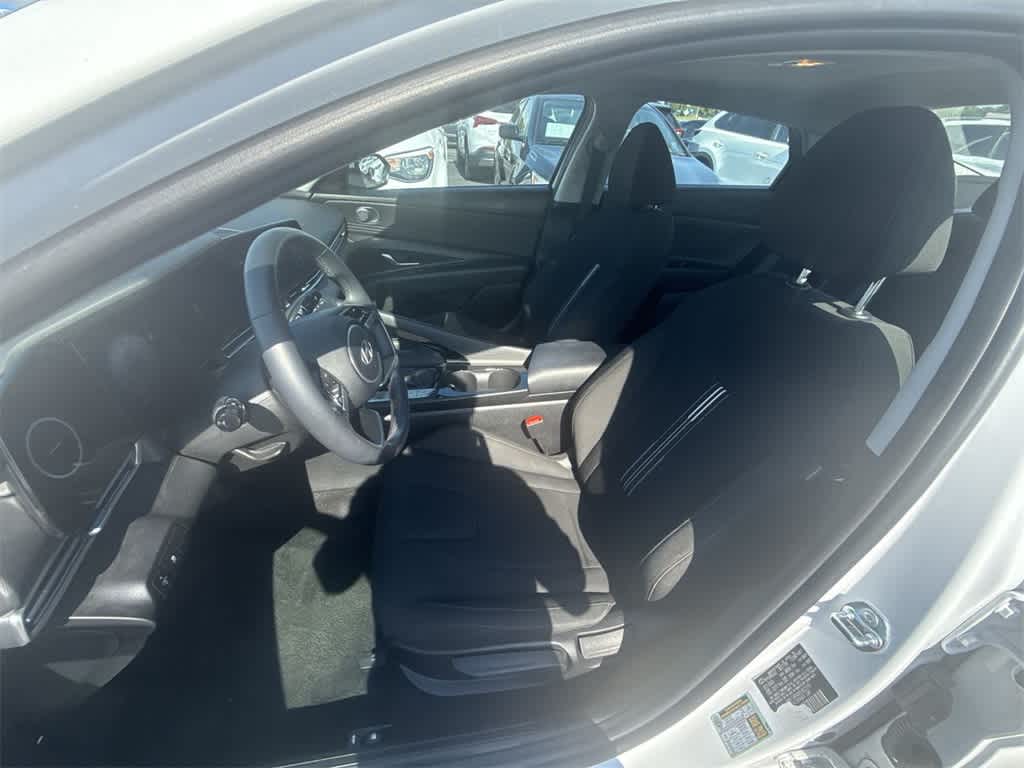 Thumbnail: 2025 Hyundai Elantra - 2