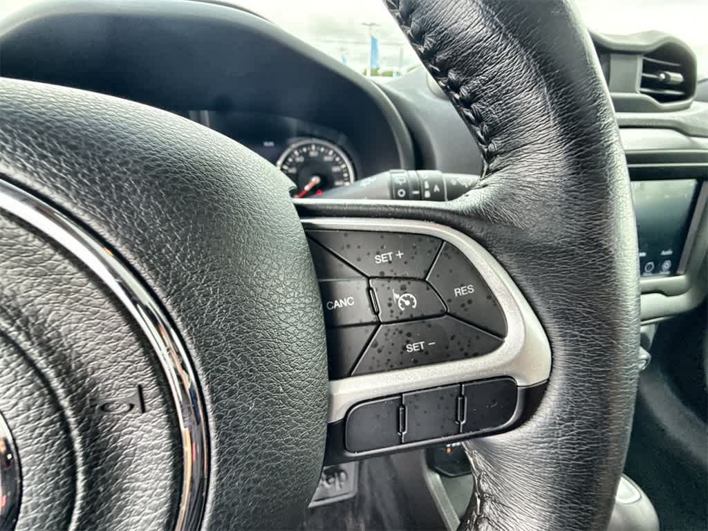 Thumbnail: 2021 Jeep Renegade - 25