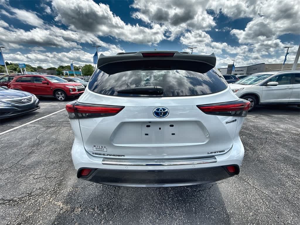 Thumbnail: 2022 Toyota Highlander - 11