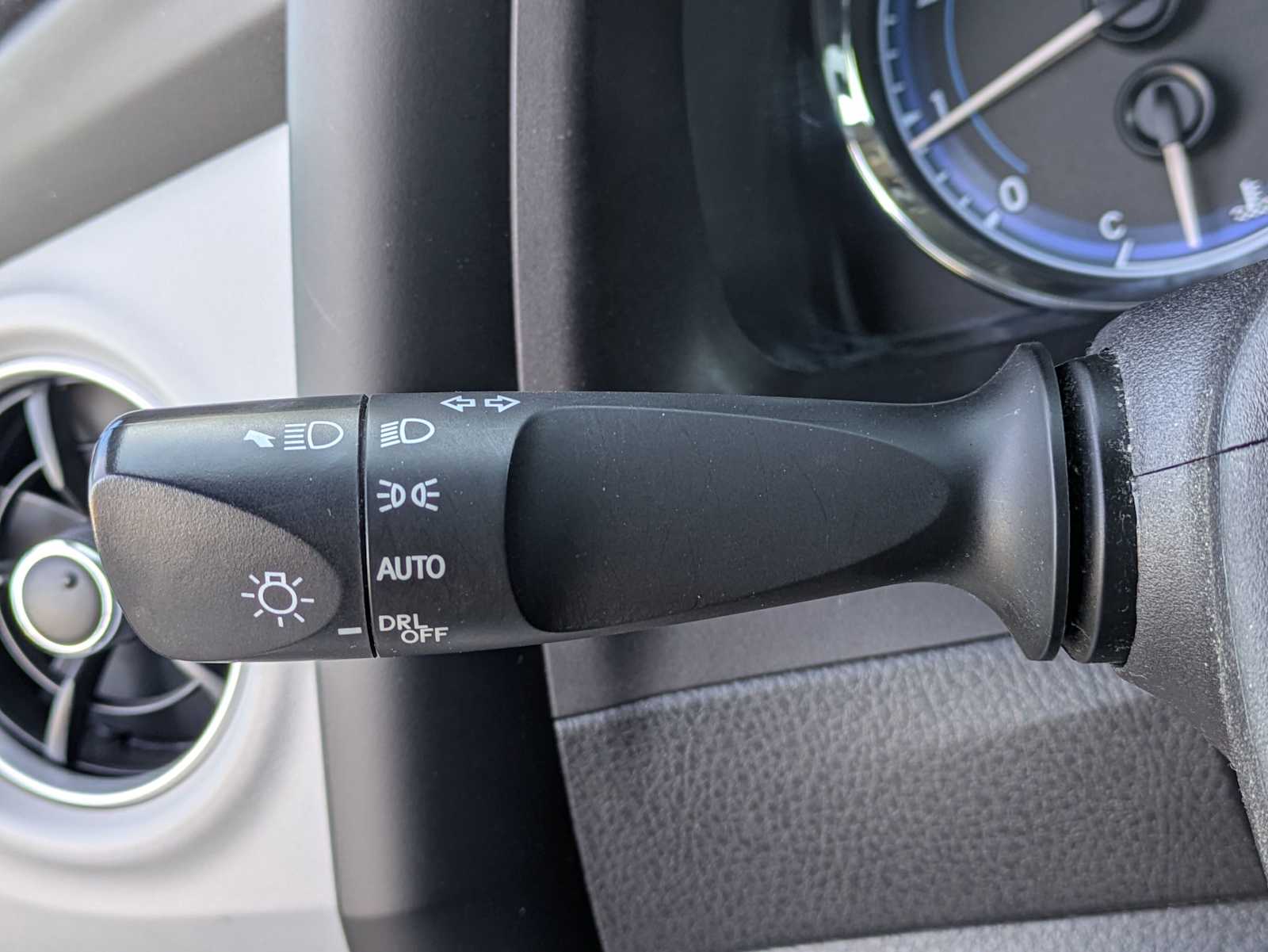 Thumbnail: 2018 Toyota Corolla - 24