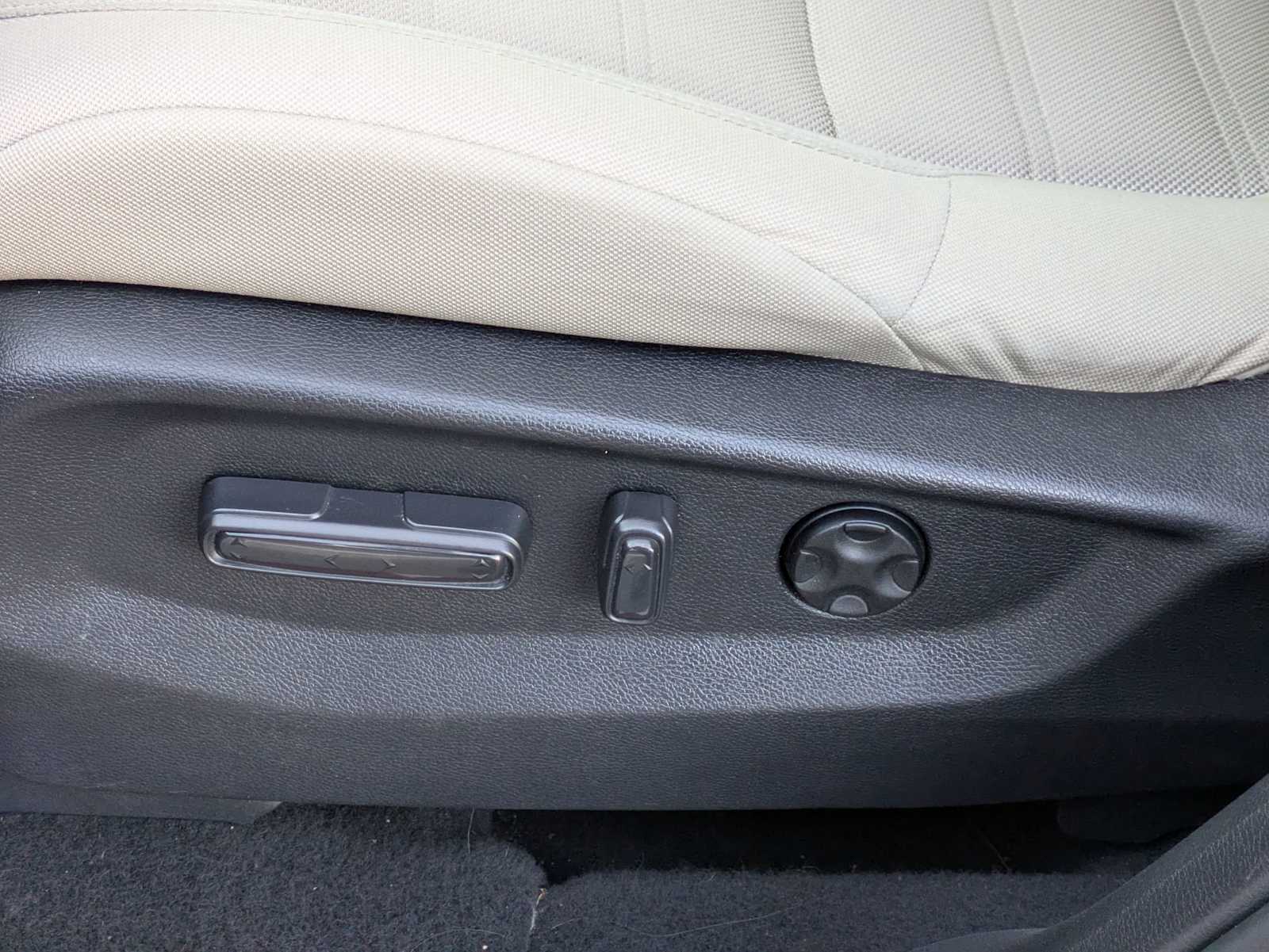 Thumbnail: 2019 Honda CR-V - 16