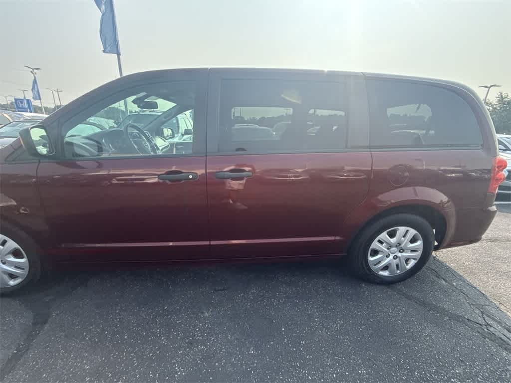 2019 Dodge Grand Caravan SE photo 2