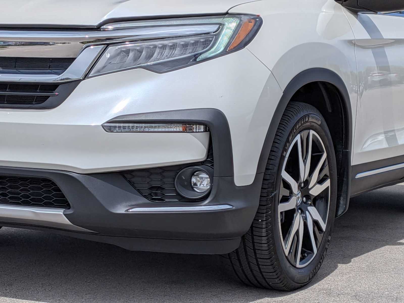 Thumbnail: 2019 Honda Pilot - 10