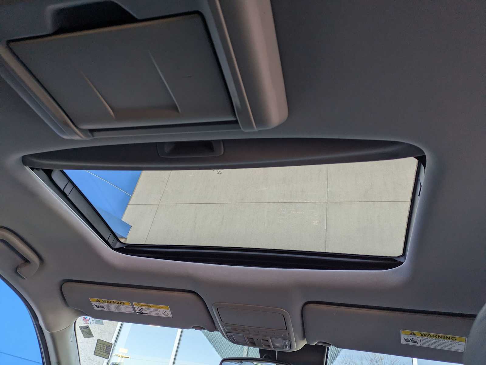 Thumbnail: 2017 Honda Pilot - 21