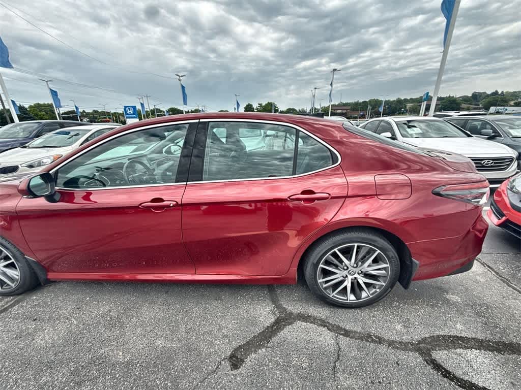 2022 Toyota Camry XLE 4