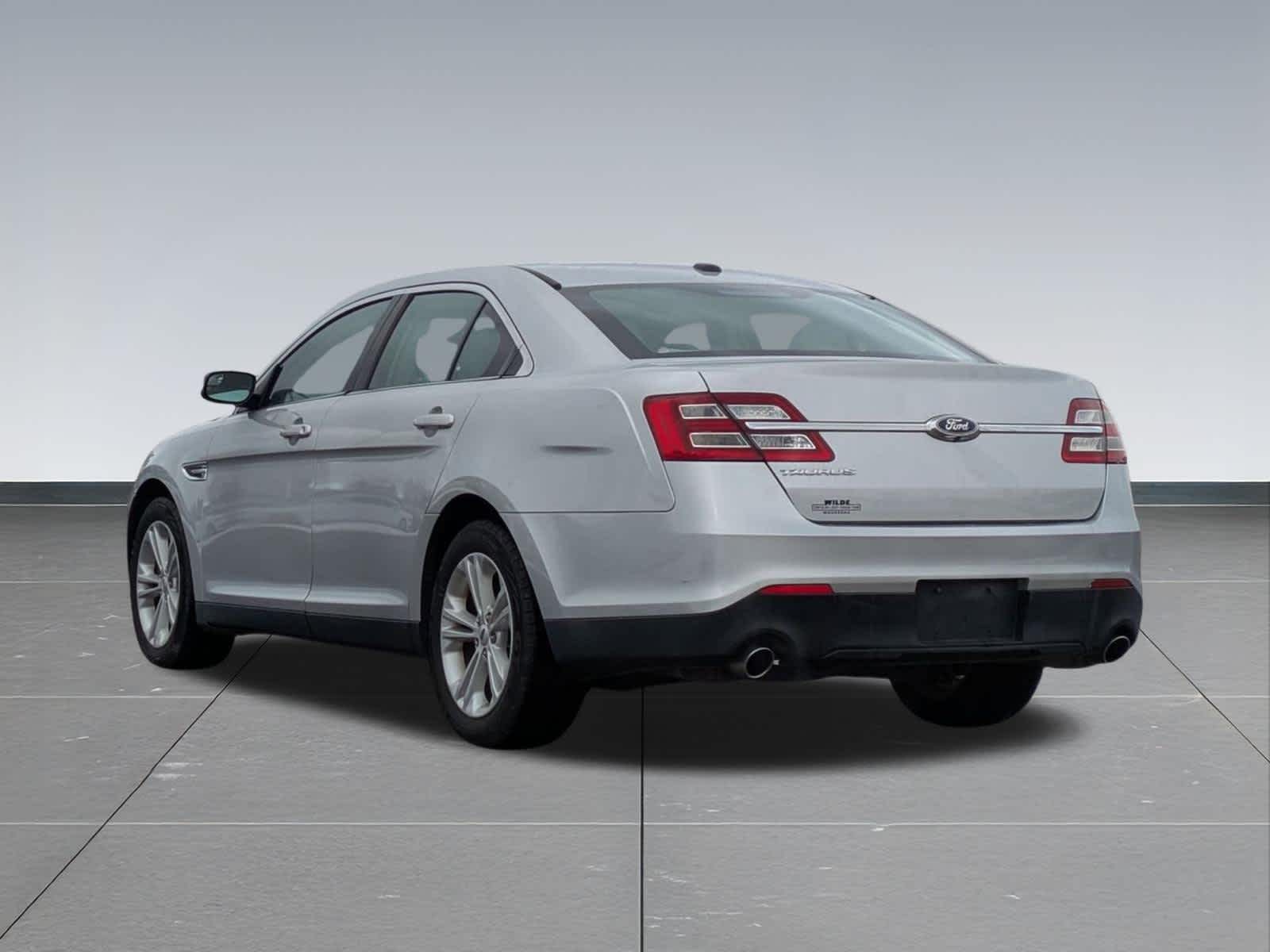 Thumbnail: 2017 Ford Taurus - 4