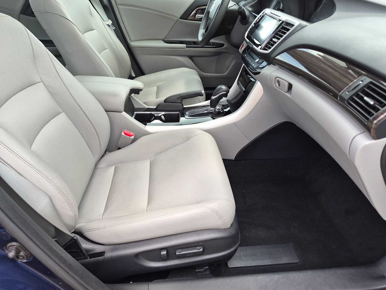 Thumbnail: 2016 Honda Accord - 32