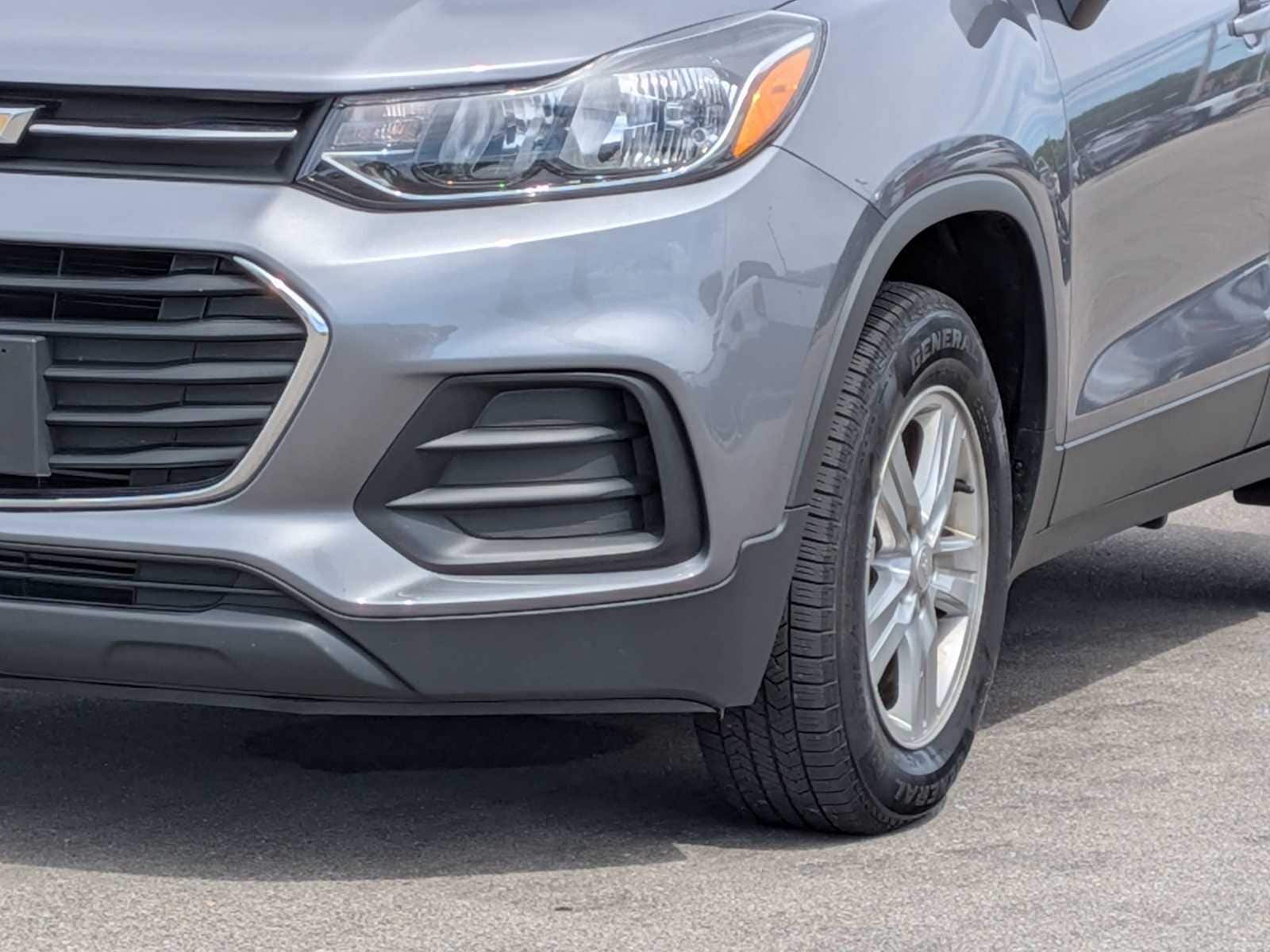 Thumbnail: 2020 Chevrolet Trax - 10