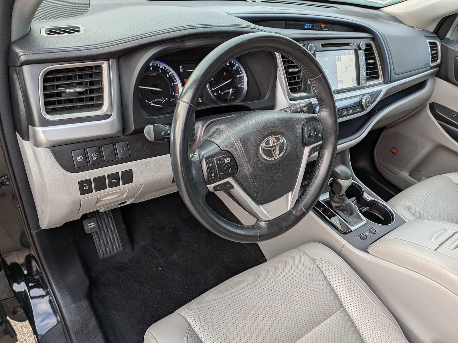 2018 Toyota Highlander Limited photo 2