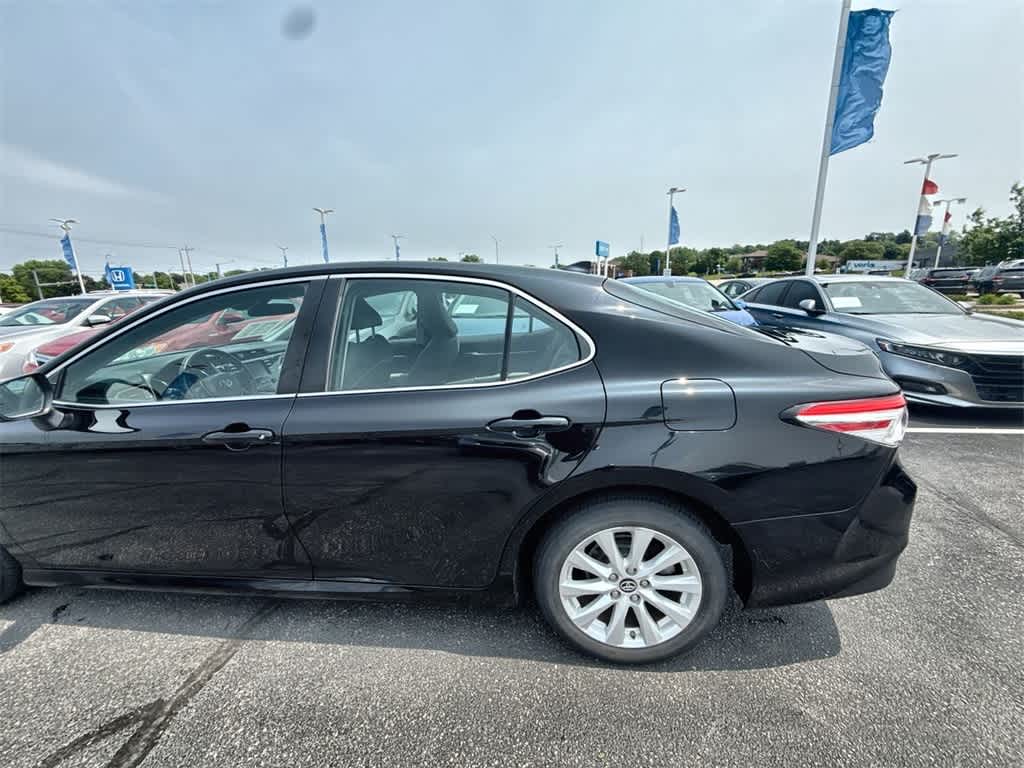 2019 Toyota Camry LE 4