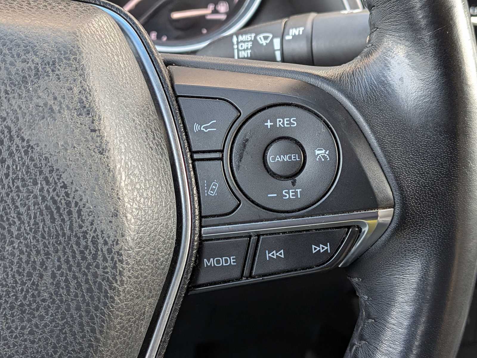 Thumbnail: 2018 Toyota Camry - 21