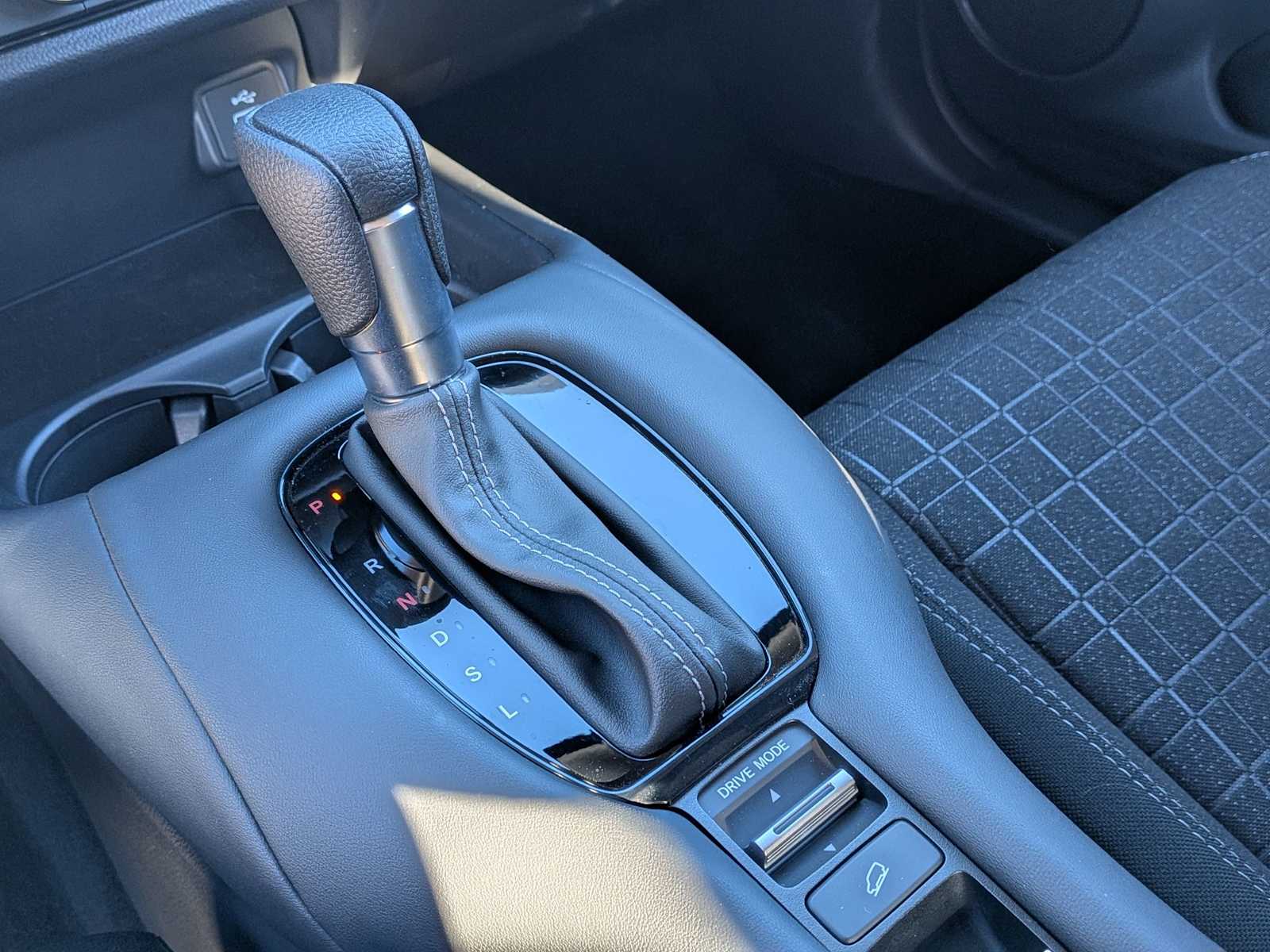 Thumbnail: 2025 Honda HR-V - 28