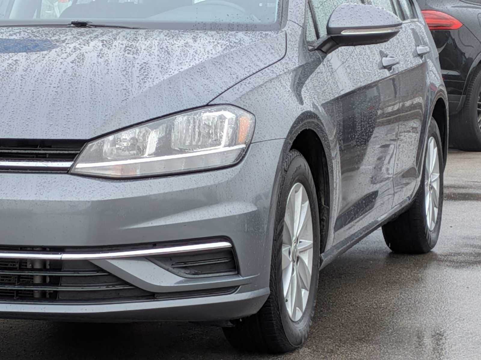 Thumbnail: 2019 Volkswagen e-Golf - 10