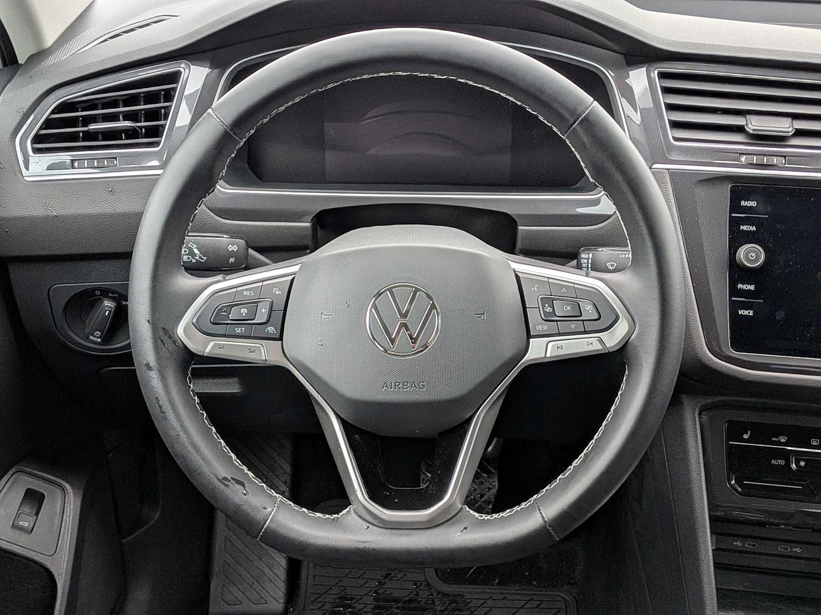 Thumbnail: 2024 Volkswagen Tiguan - 21