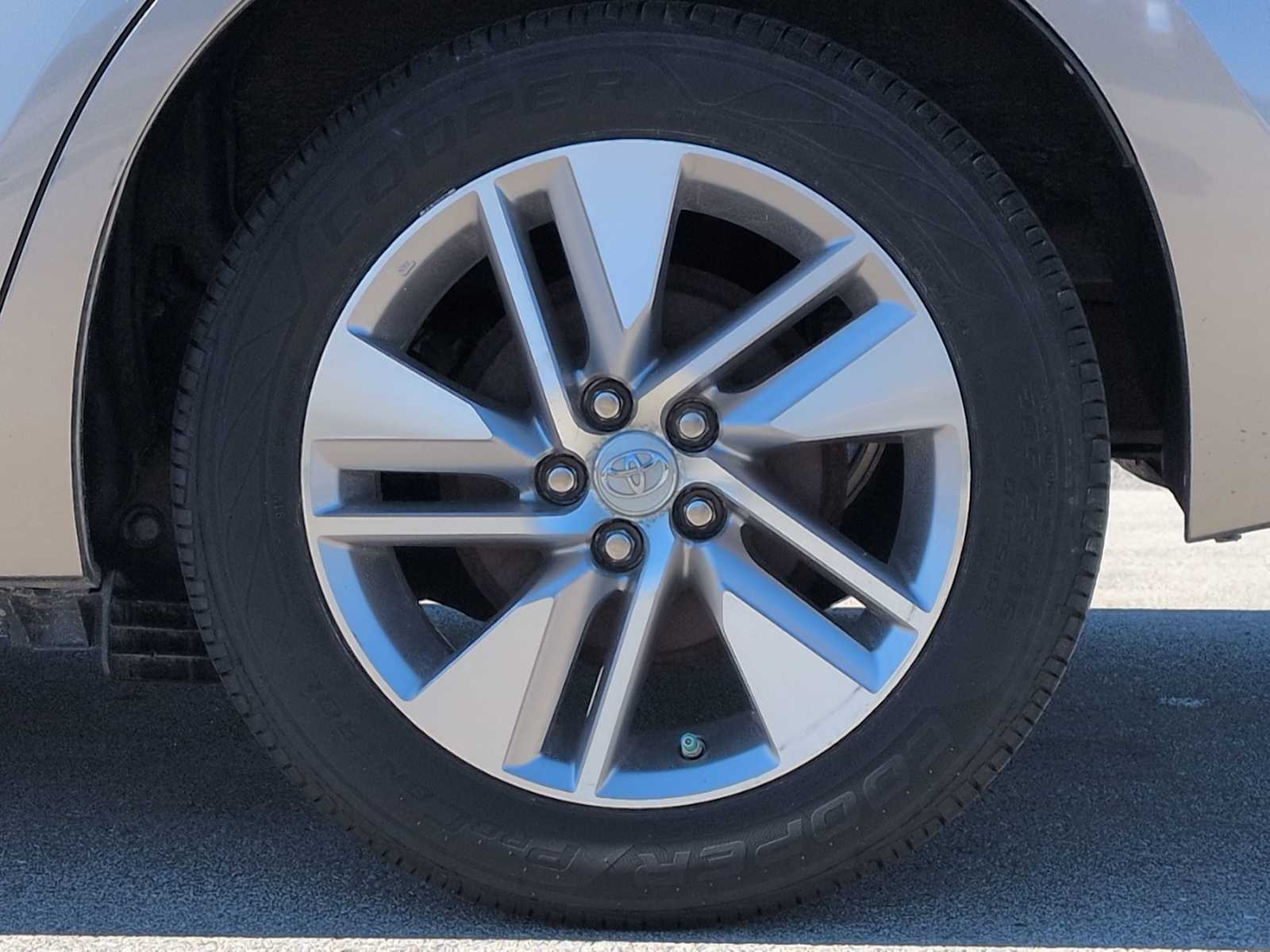 Thumbnail: 2015 Toyota Corolla - 13