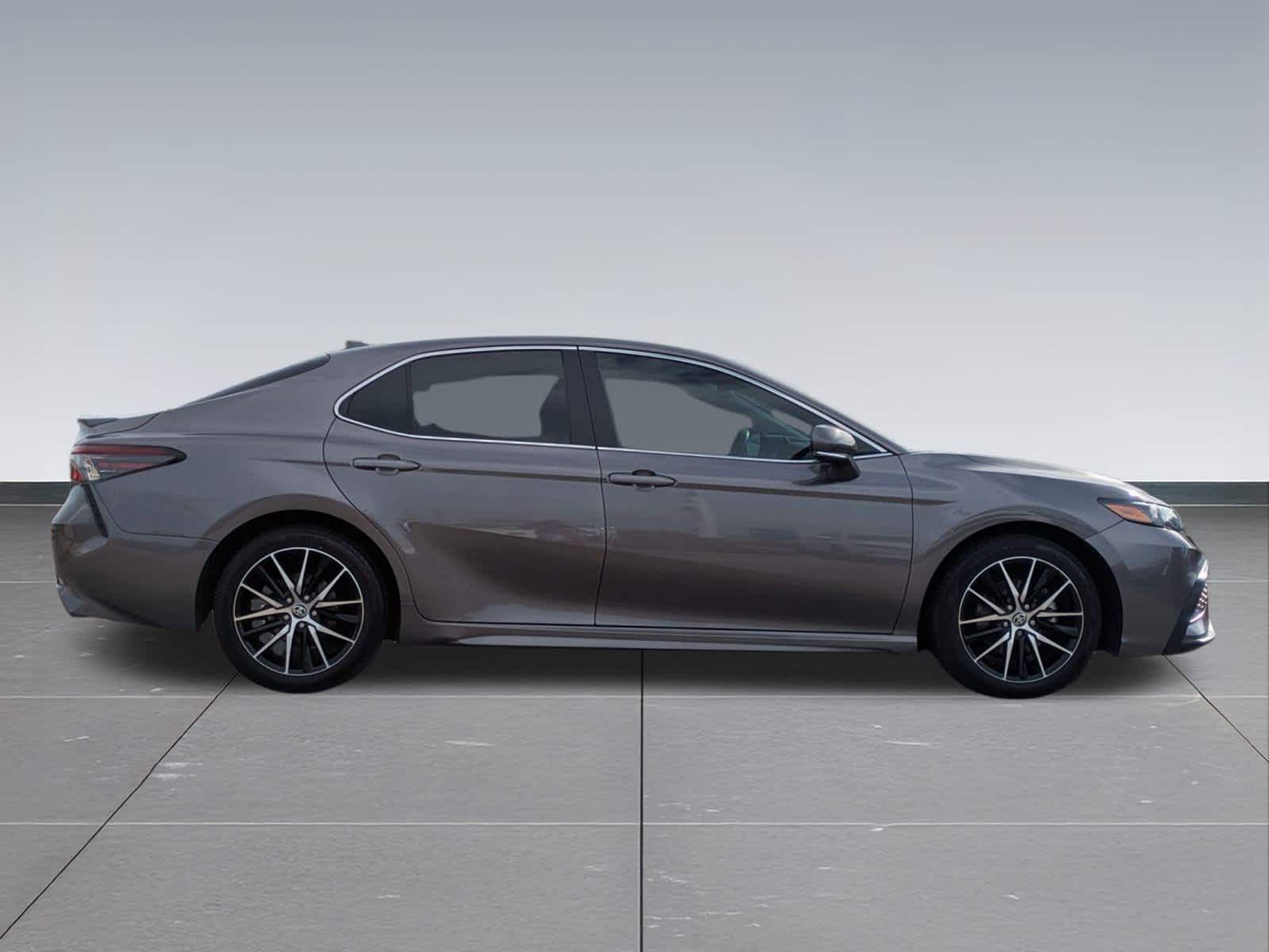 Thumbnail: 2023 Toyota Camry - 7