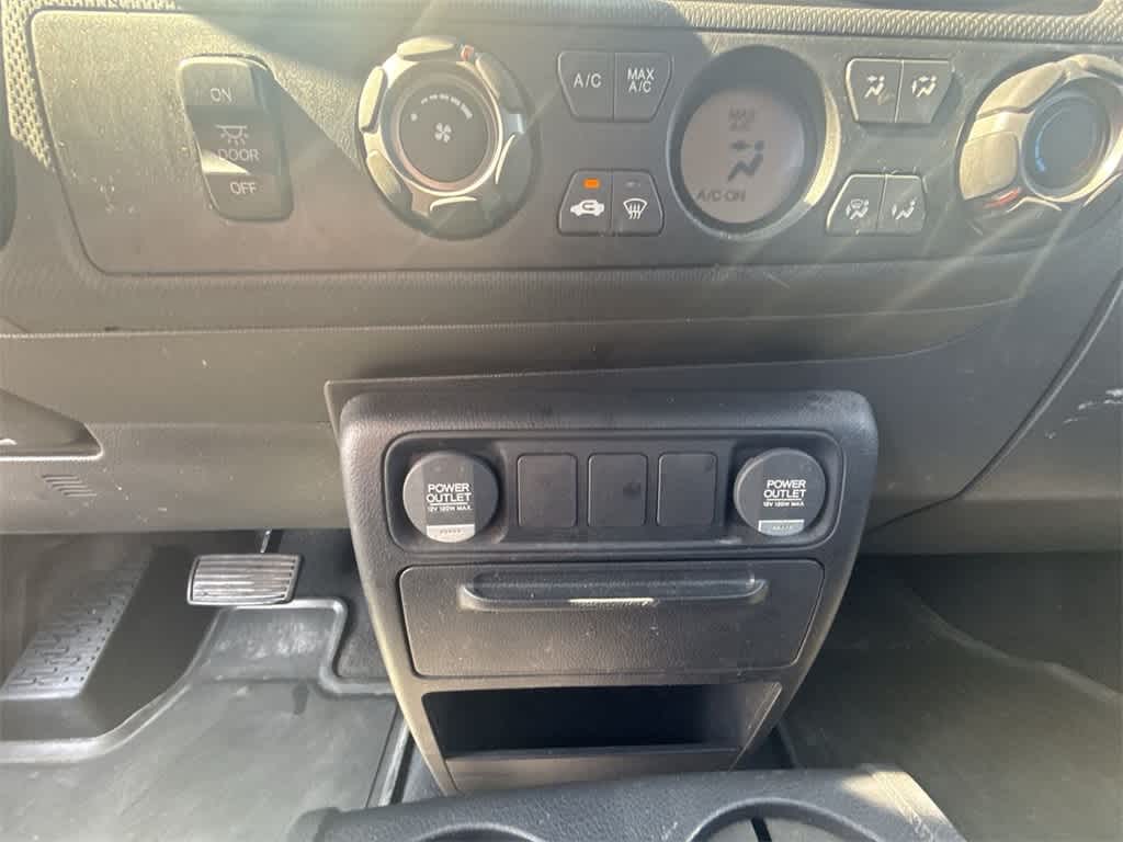 Thumbnail: 2013 Honda Ridgeline - 28