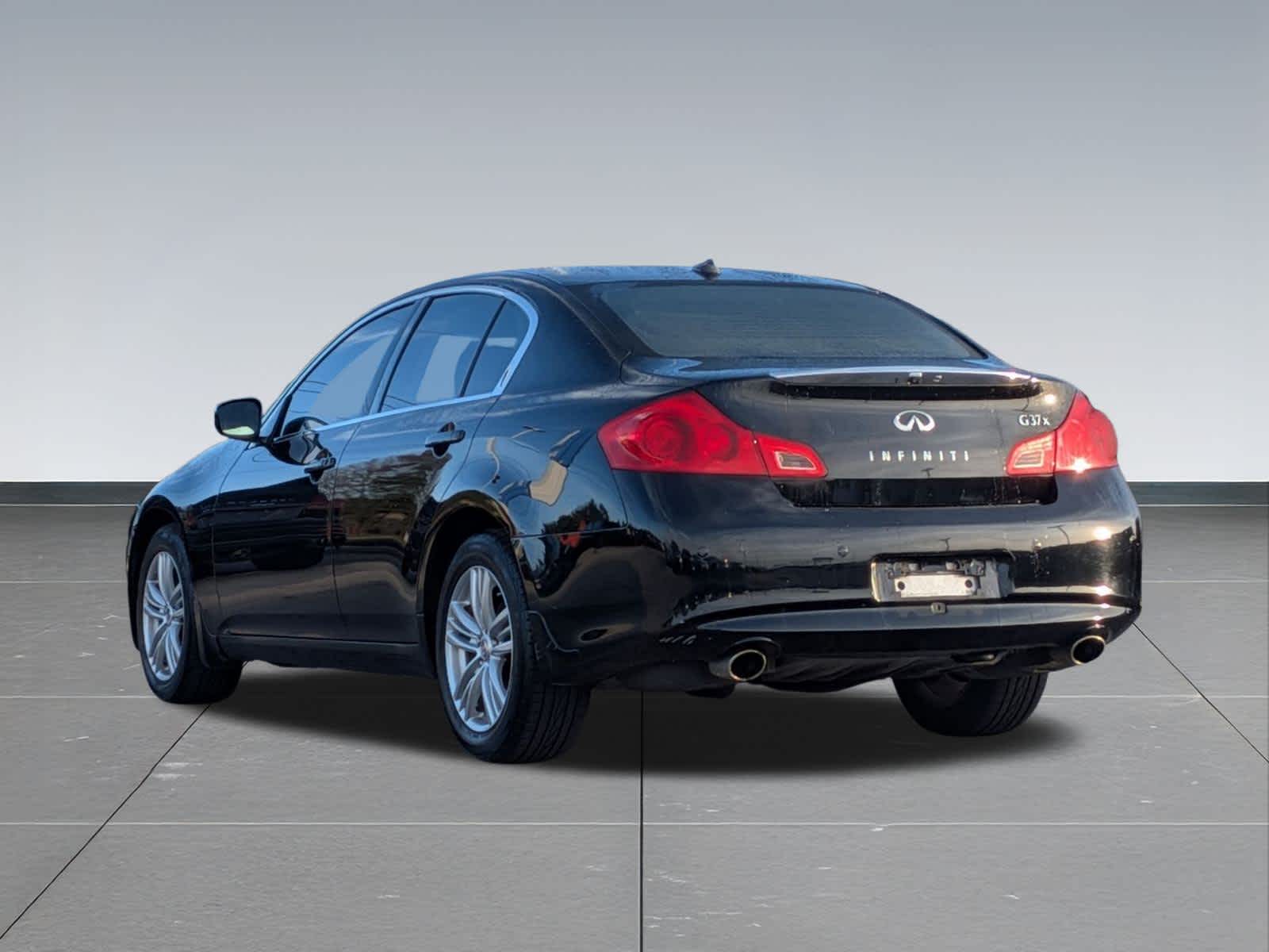 2011 Infiniti G37 photo 4