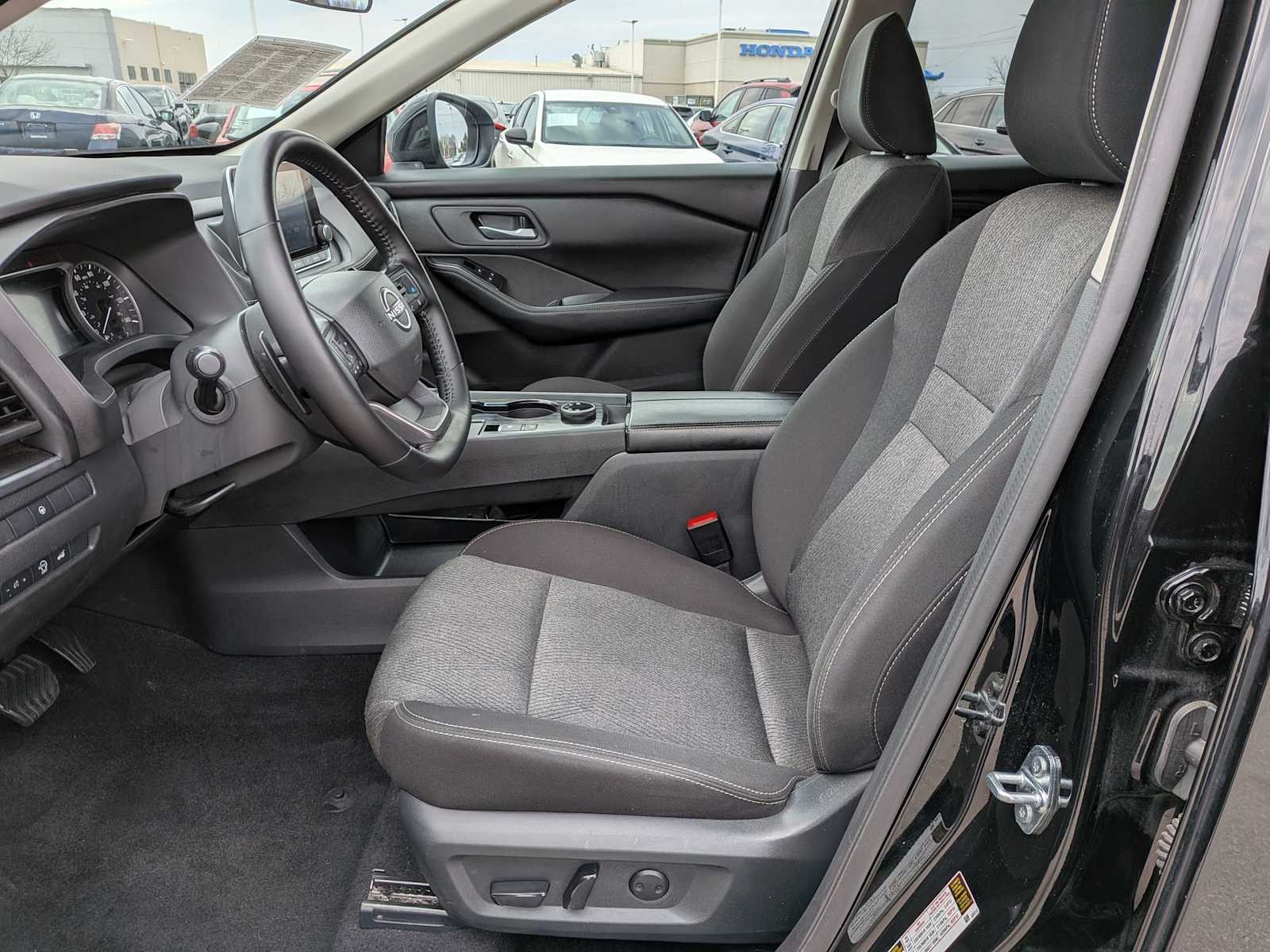 Thumbnail: 2025 Nissan Rogue - 15