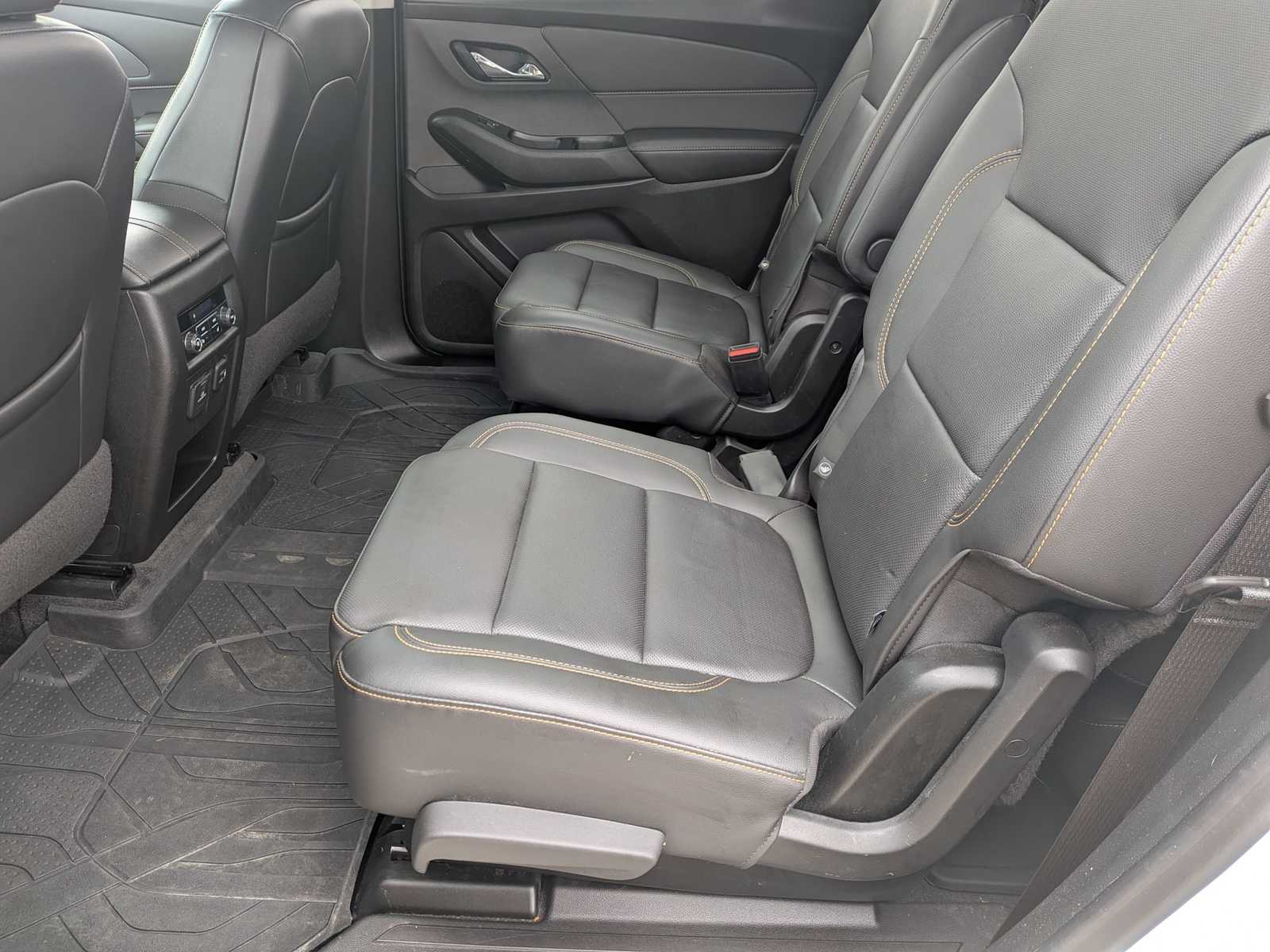 Thumbnail: 2020 Chevrolet Traverse - 18