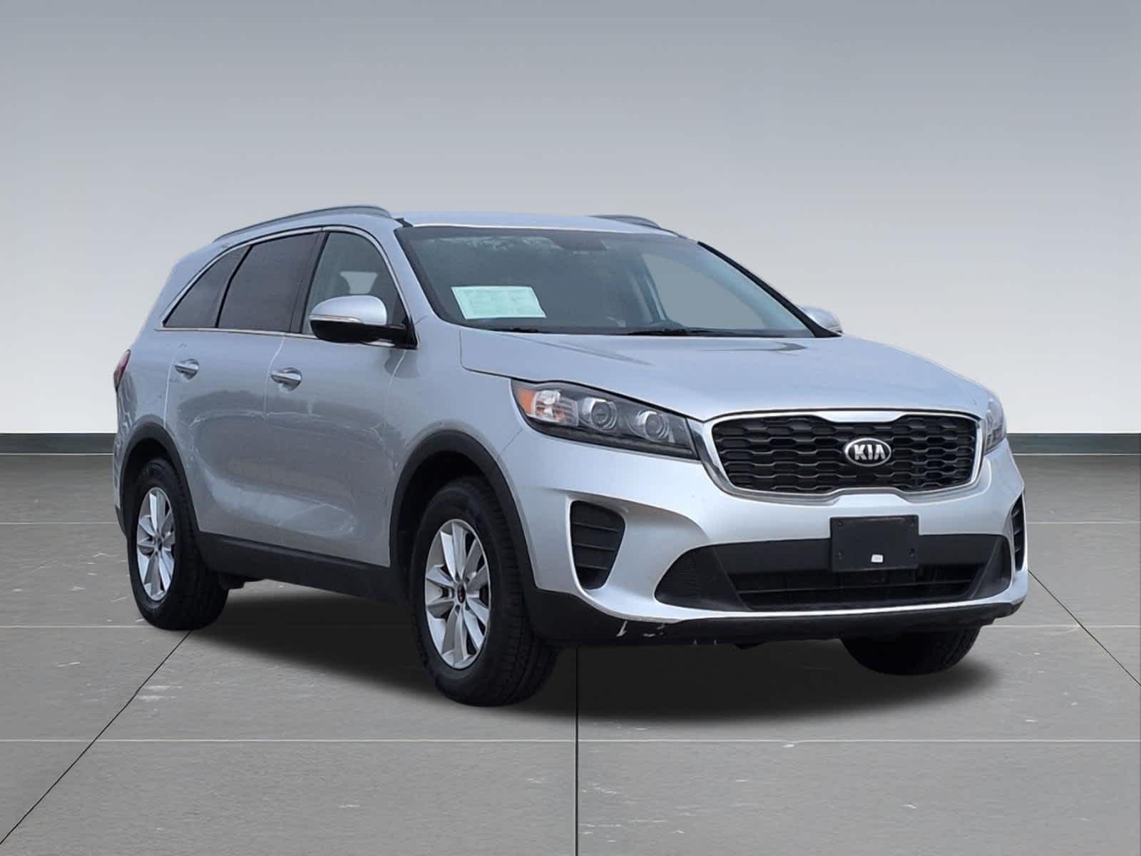 Thumbnail: 2019 Kia Sorento - 8
