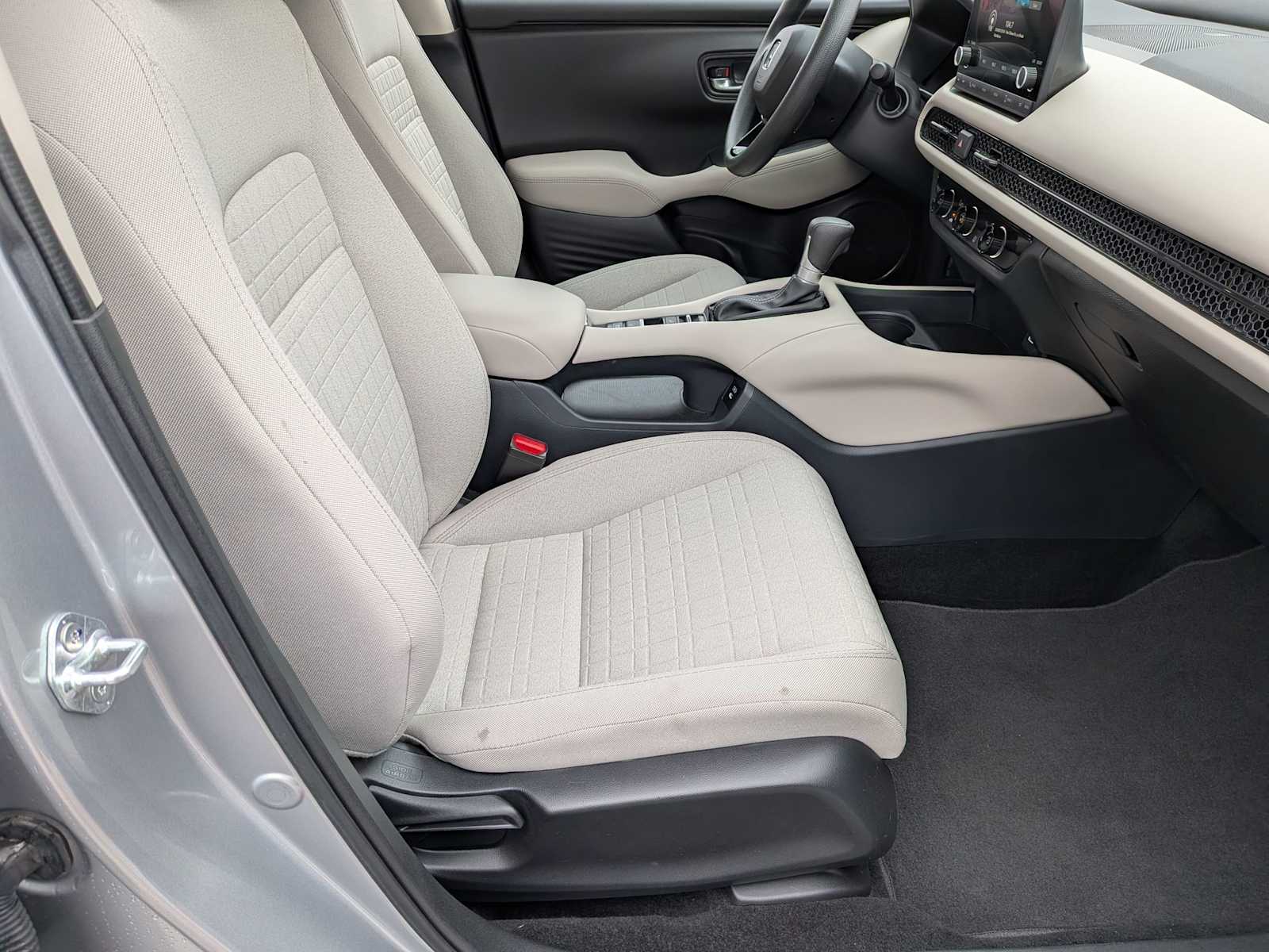 2025 Honda HR-V LX - Photo 19