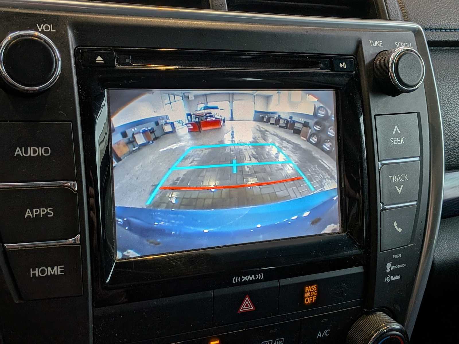 Thumbnail: 2016 Toyota Camry - 28